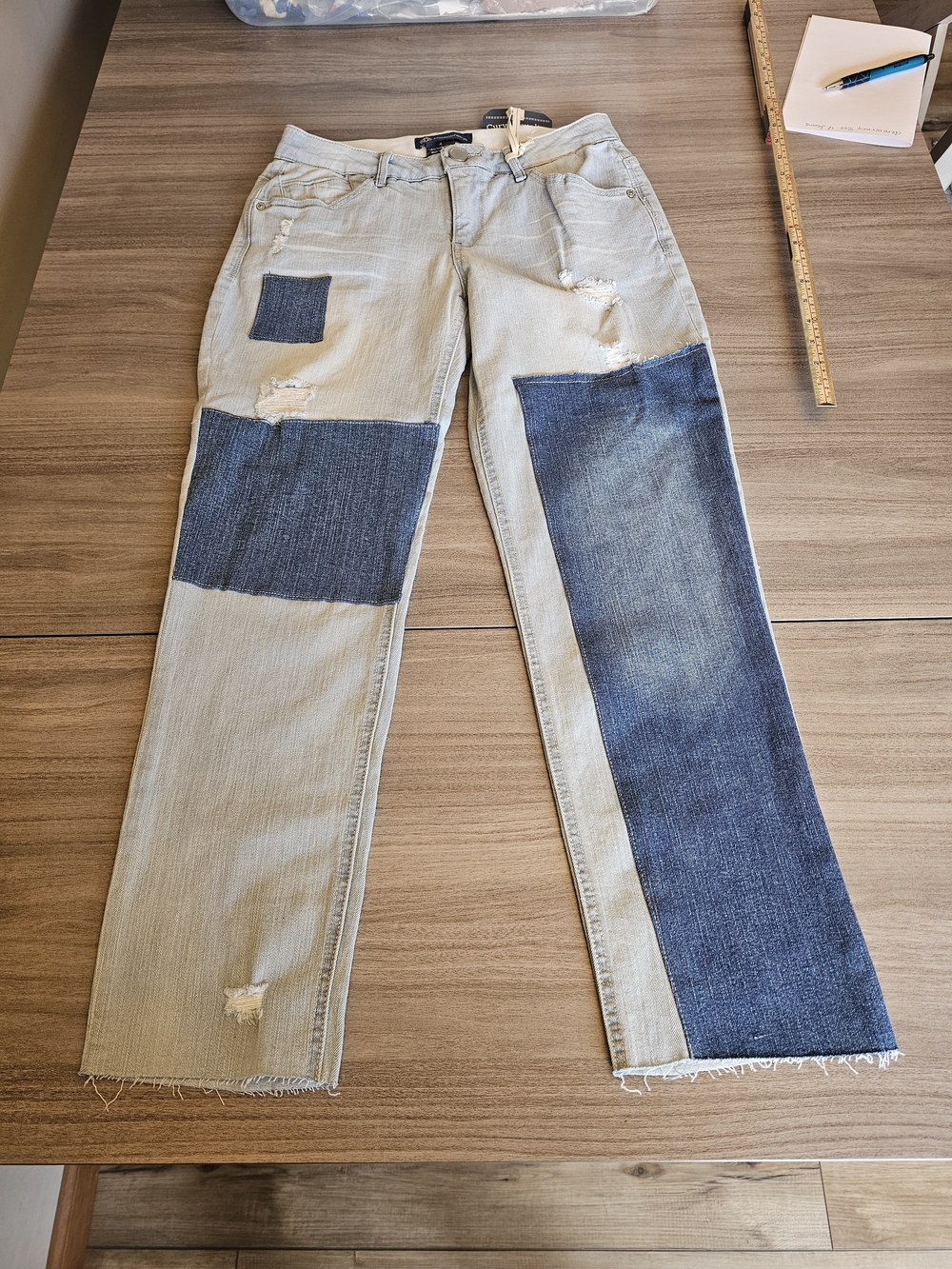Democracy Women's Patchwork Distressed Jeans Size 4